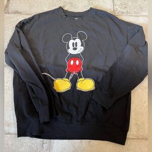 Disney Mickey Mouse Black Crewneck Sweatshirt • Kids XL 🐭🖤❤️ / Womens S
